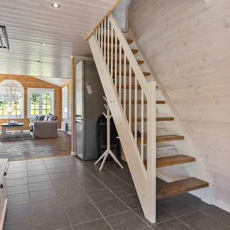 Chaleter Ski-in Out With Sauna Trysil
